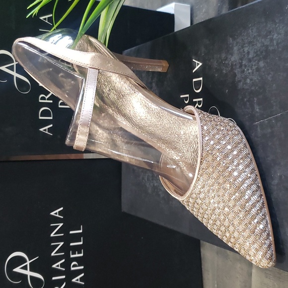 NIB Adrianna Papell Hadleigh Gold Crystal - Picture 4 of 5